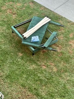 ‼️Free Full Size bed frame - come grab now