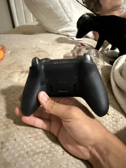 Halo wrapped Xbox series s with black elite series 2 controller