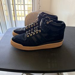 Brand New Adidas Adventure 