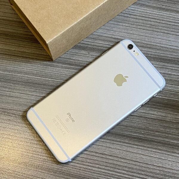 Apple IPhone 6S Plus Unlocked With Tik Tok App Installed