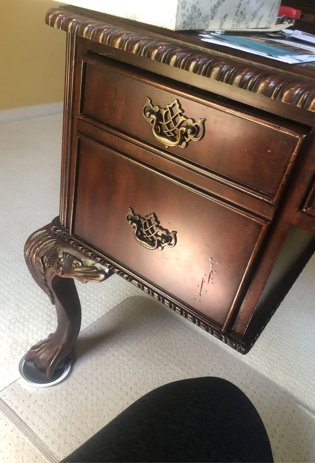 Mahogany classic desk