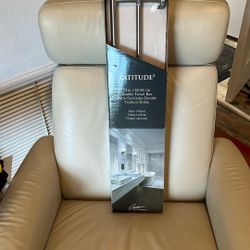 Gatco Latitude2 Double Towel Bar - New