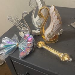 I don’t know what these are but they look nice and you can have them like $25