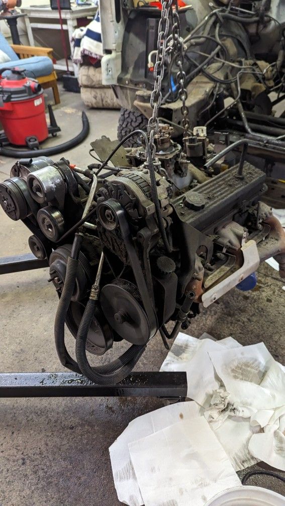 Chevy 350 5.7L TBI Complete Engine