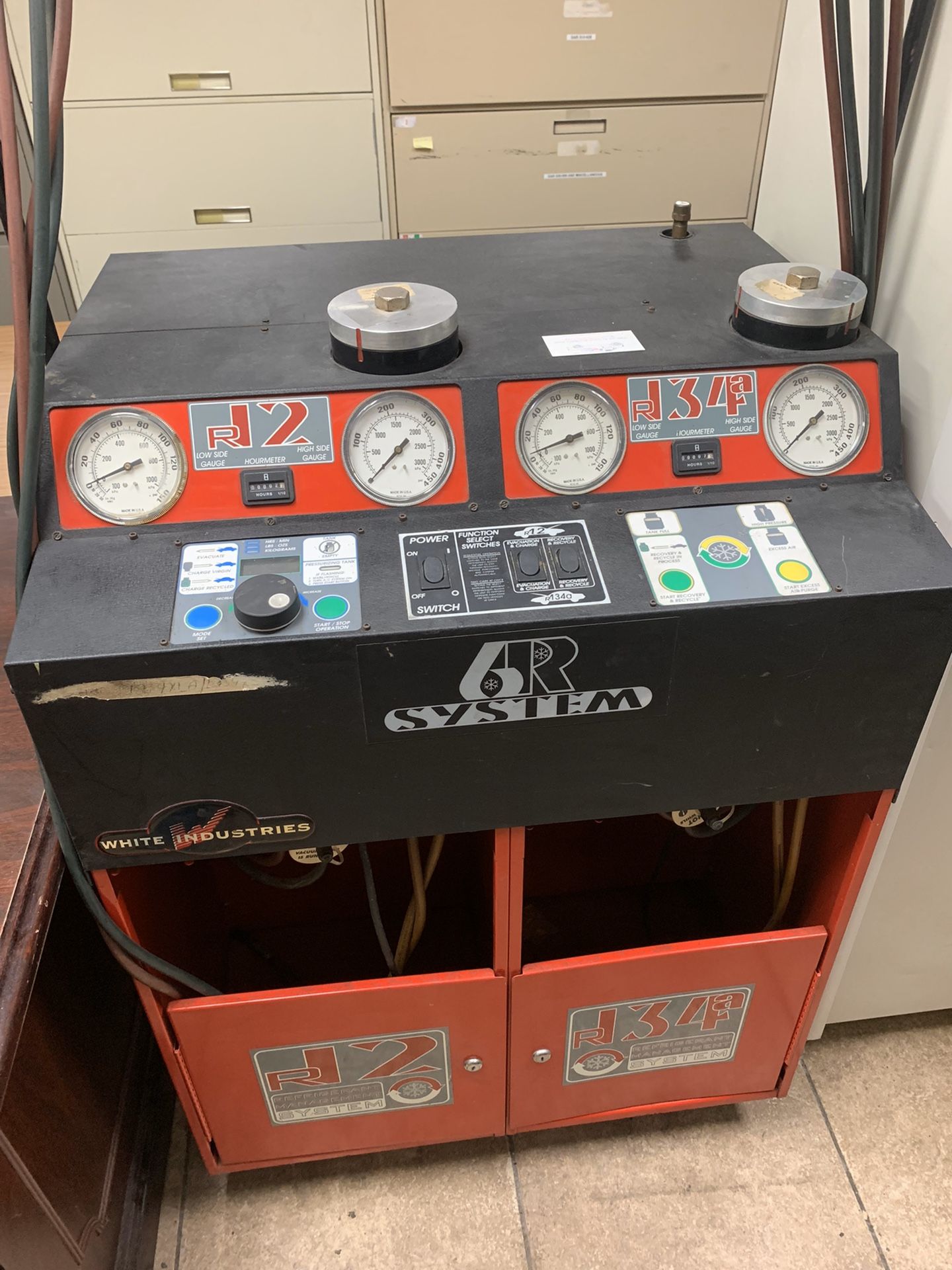 White Industries (Snap-On) A/C Freon recovery machine demo unit