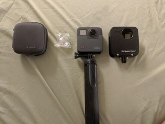 Like new GoPro fusion with forevercam case and lense proector 360 video