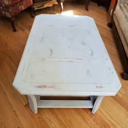 Price DROP!!!! Rustic Country French Center Table Excellent Condition 