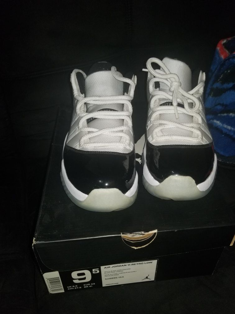 jordan-11-concords-size-9-5-for-sale-in-lynwood-ca-offerup