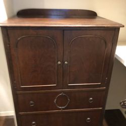 Estate  ANTIQUE Furniture! Dresser, Phonograph, Chest And Chair