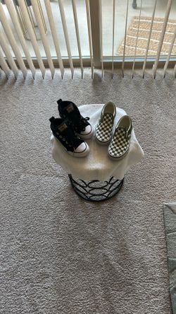Boys shoes