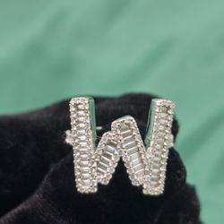 INTIAL "W" VVS D MOISSANITE  AND 925 STERLING SILVER 