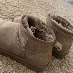 Size 7 Ugg For Women 