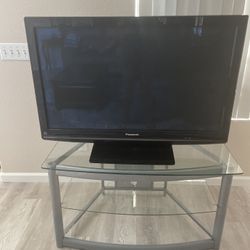 Panasonic  Tv 45” (stand Included)