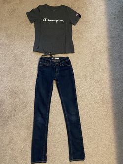 LIKE NEW Girl’s size 8/10 Levi’s jeans/clothes