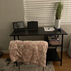 Black Desk 