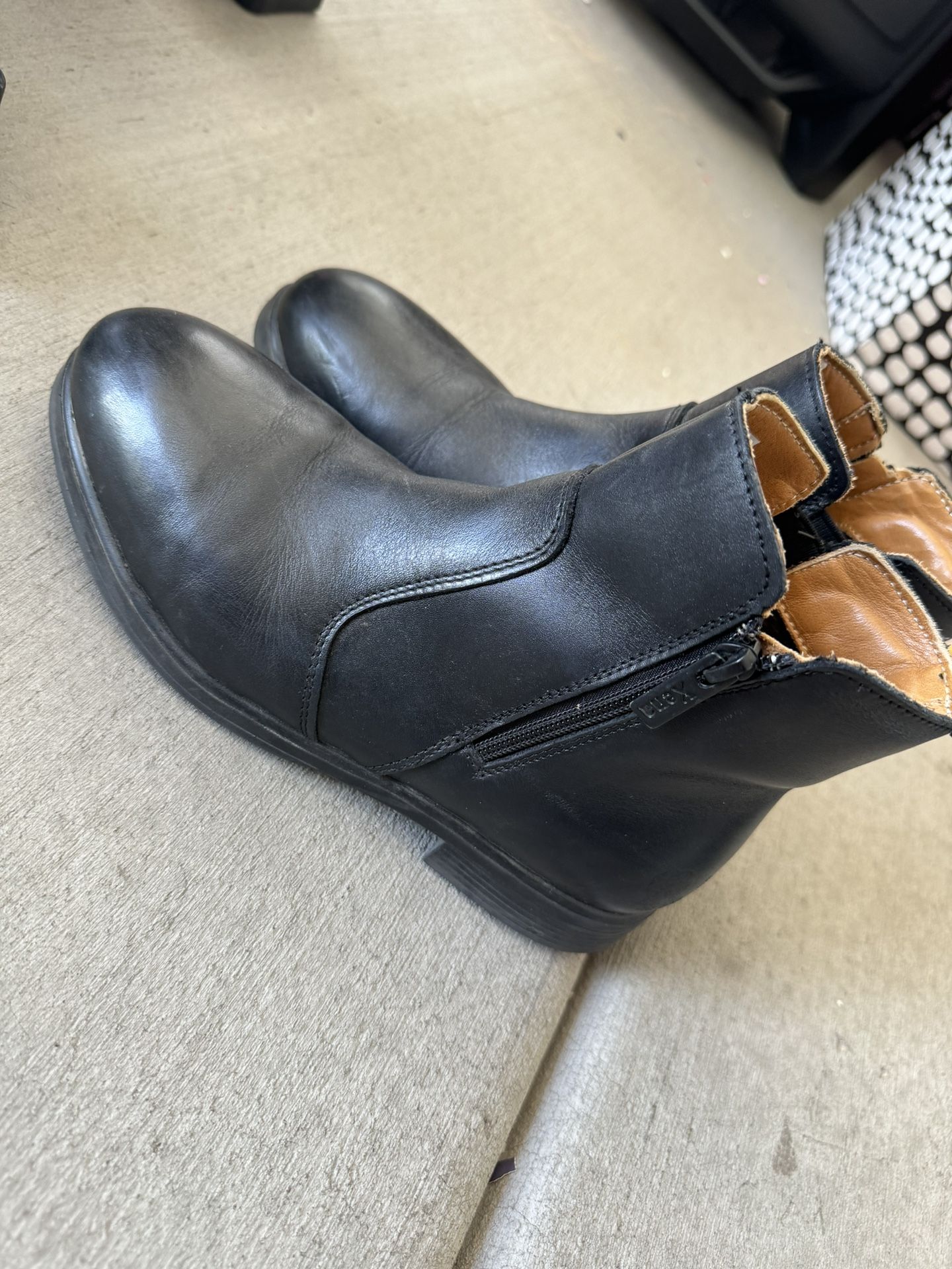 Steel Toe Women Boot Size 7.5