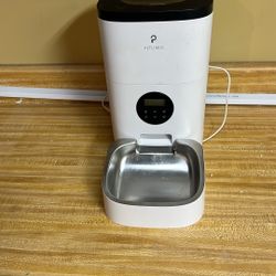 Cat Pet Feeder