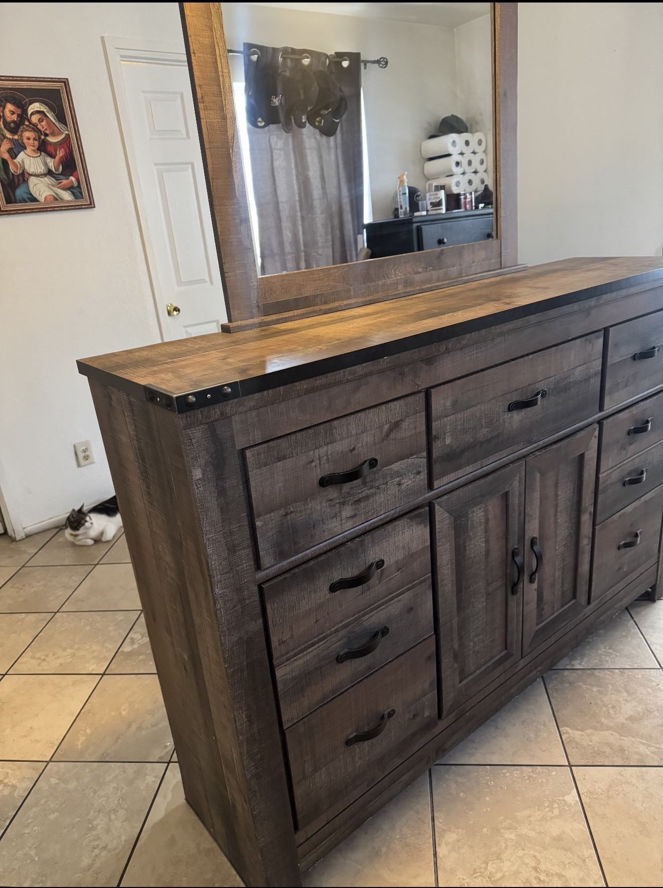 Drawer Dresser