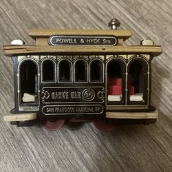 Powell & Hyde Sts Vintage Train