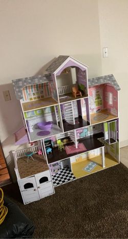 4ft. Doll House