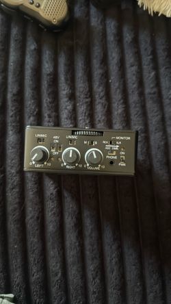 Beachtek DXA-SLR Active Audio Adapter