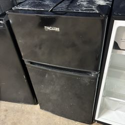 TACKLIFE Mini Fridge 