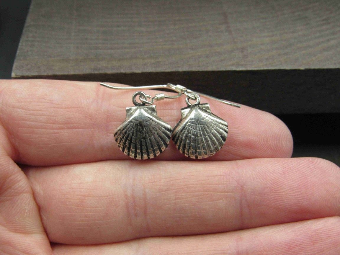 Sterling Silver Tarnished Sea Shell Dangle Earrings Vintage Wedding Engagement Anniversary Beautiful Everyday Minimalist Cute Sexy