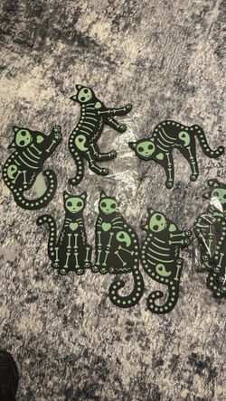 3-Halloween Decorations Outside Yard Signs -6 Pack Black Cat Glow in The Dark