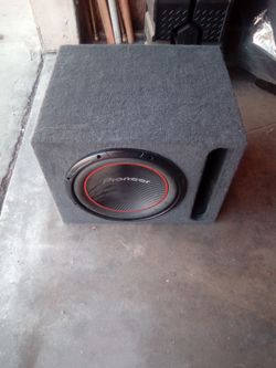 10-12 inch pioneer subwoofer with amp included