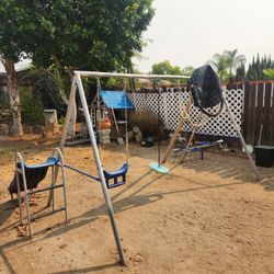 Swing Set @play House 