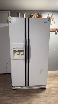 WHIRLPOOL REFRIGERATOR