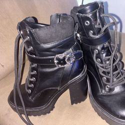 Black Boots (5 1\2)