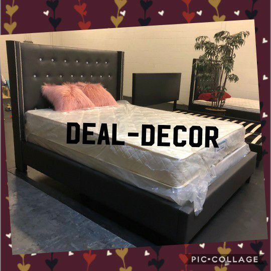 King Size Nail Head Trim Bed