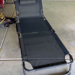 folding chair with cushion/matress