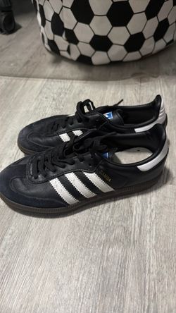 Kids used adidas samba size 1