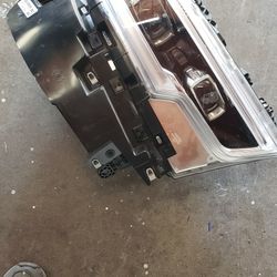 2022 Ram 1500 Right Headlight 