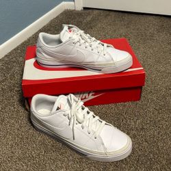 Men’s Nike Court Legacy 