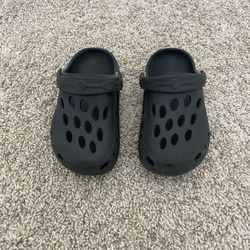Toddler boy Target style black crocks size xs 6/7