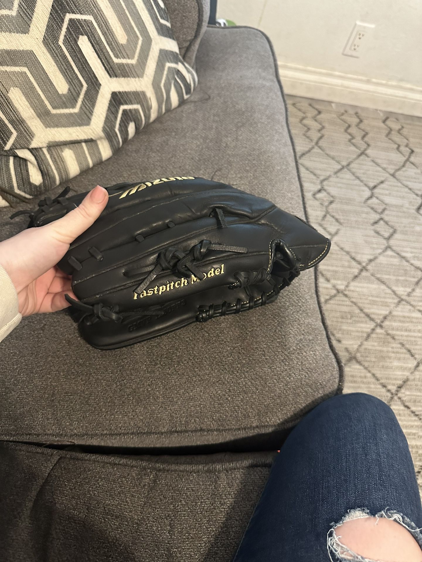 Black and Gold Mizuno Softball Glove Fastpitch 