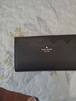 Kate spade wallet leather black  coin purse inside beige