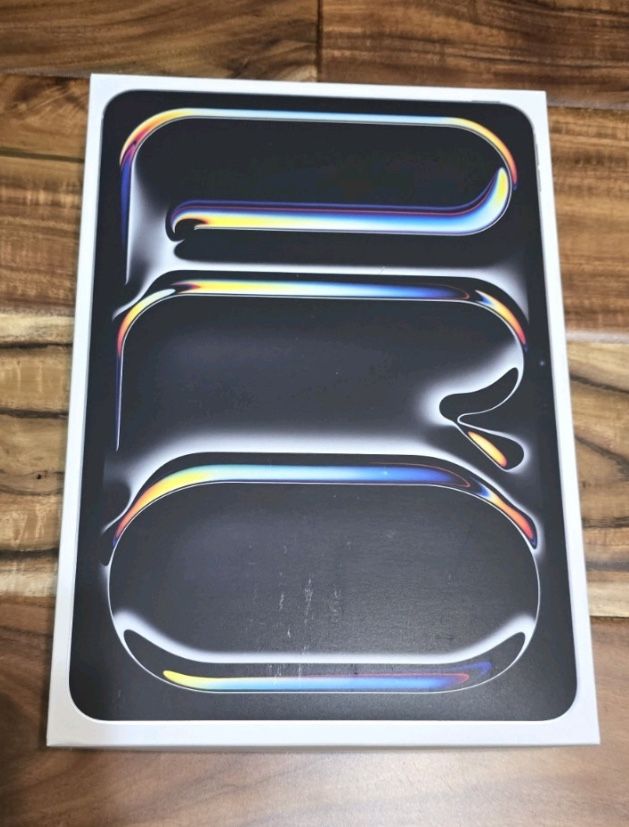 Brand New iPad M4