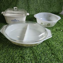 vintage Pyrex Baking Dishes 
