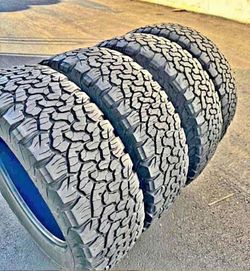 265/70/17 Bfgroodrich Selling a set of 4 tires in excellent condition 🫡