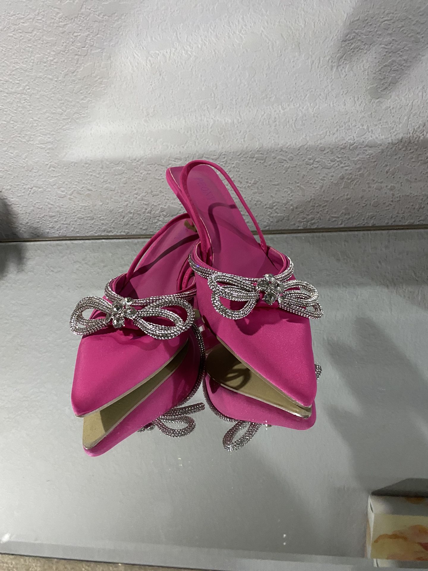 Low Pointed Heel