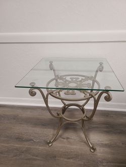24x24 End table