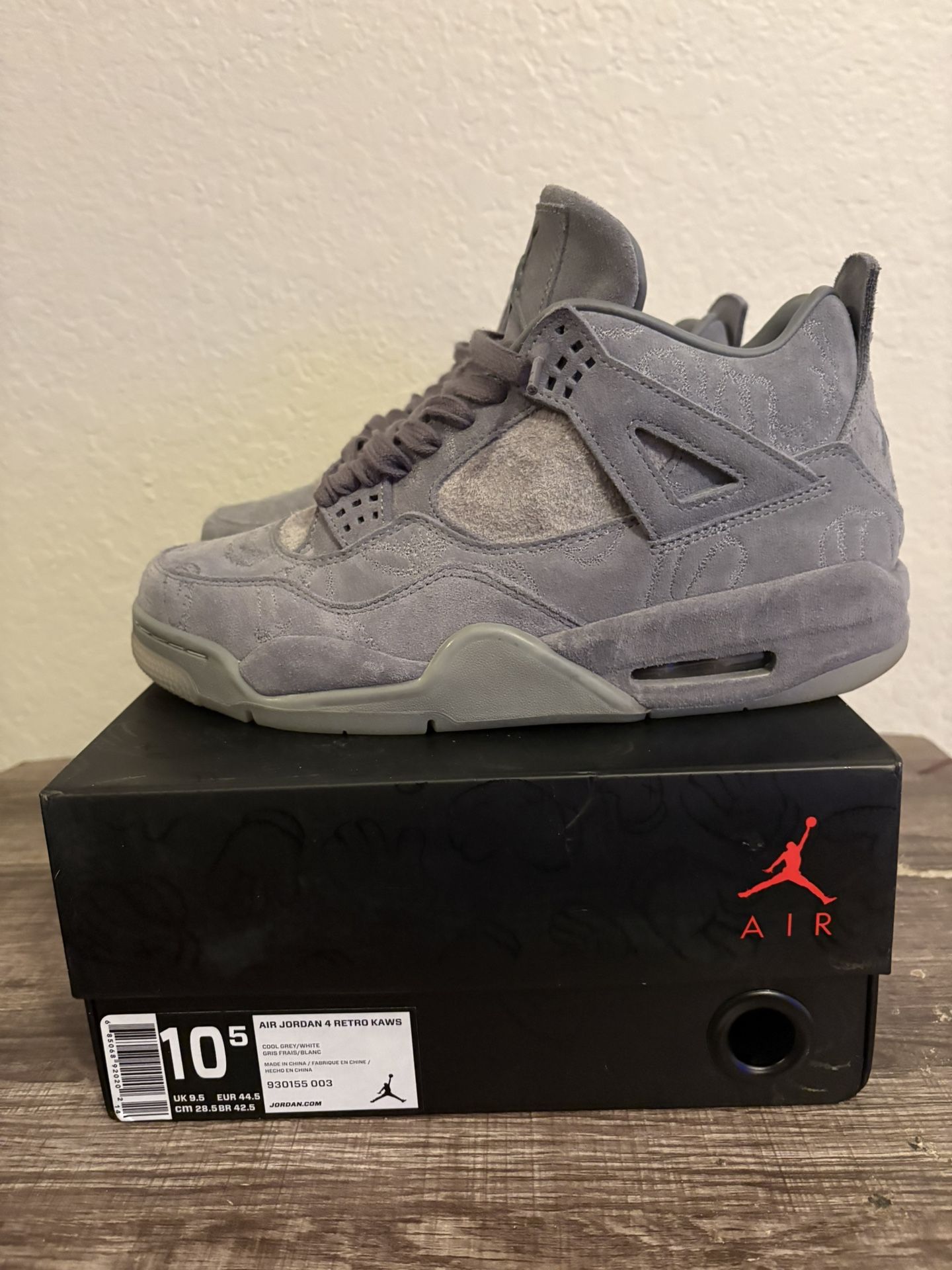 AIR JORDAN 4 KAWS RETRO