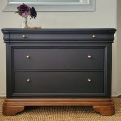 Small Dresser Or TV/Media Stand