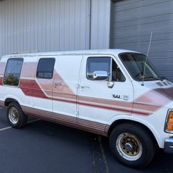 1988 Dodge Ram Van