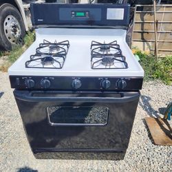 Kenmore Stove Very Clean