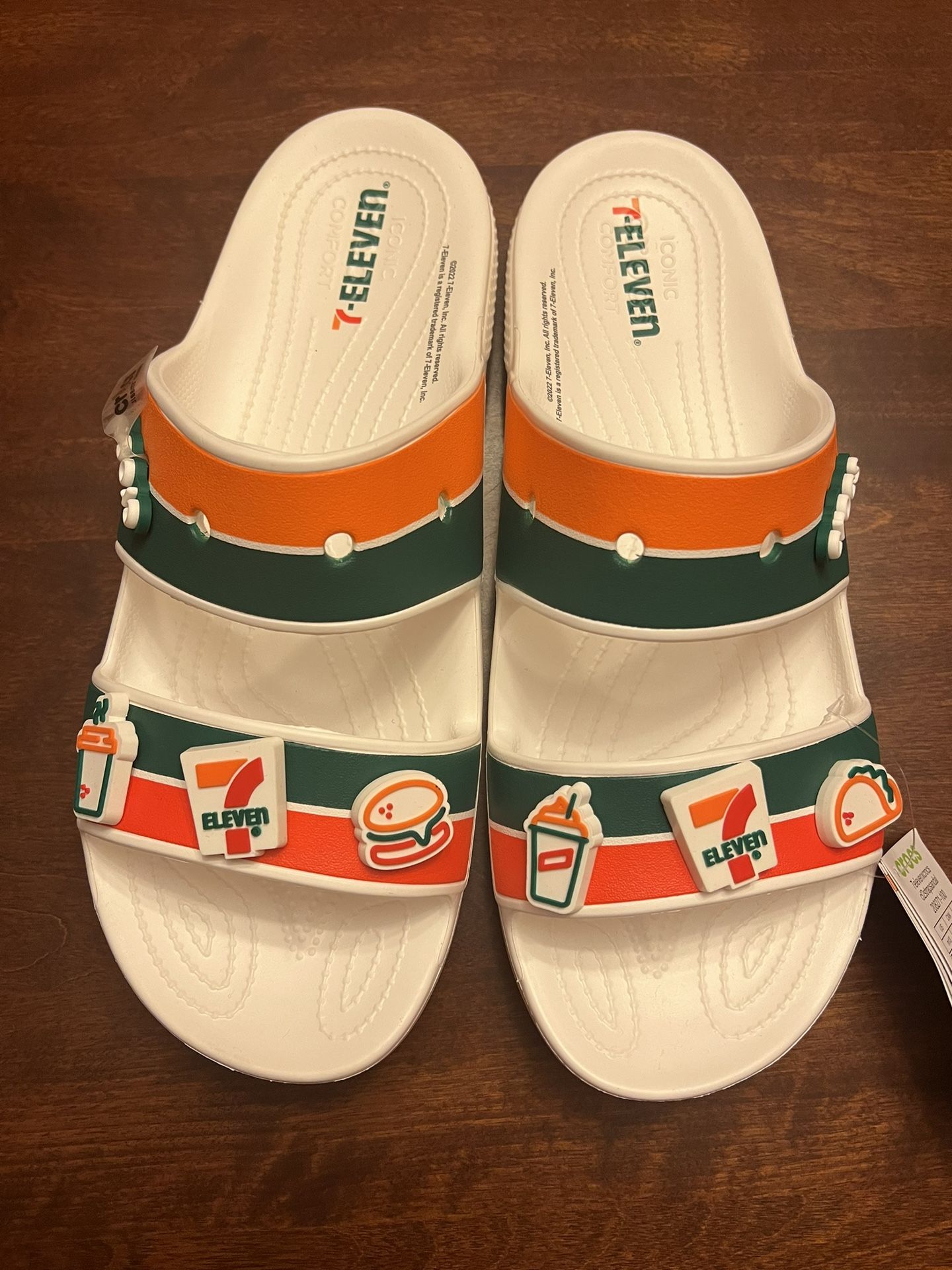 NWT Crocs 7Eleven X Classic